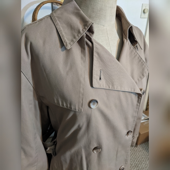 Vintage London Fog Trench Coat - Picture 2 of 5